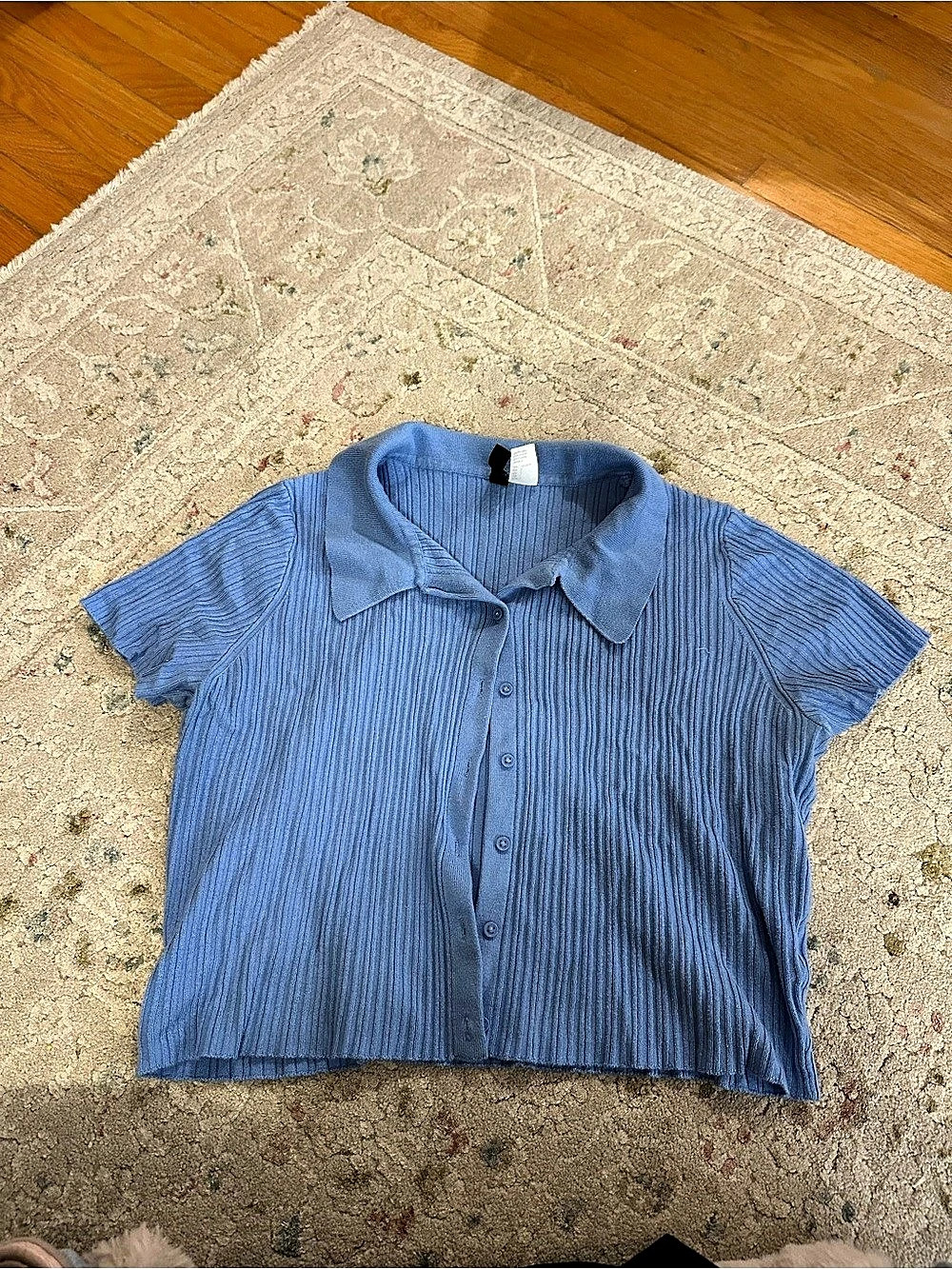 H&M Blue Short Sleeve Shirt Size Medium Like New